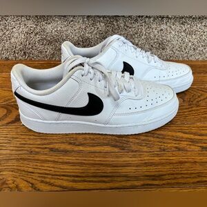 Women’s Nike Vision Court Low White with Black Swoop Size 9.5M
